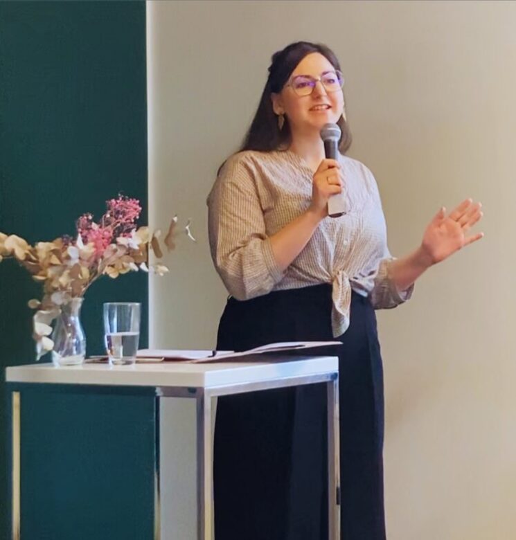 Barbara Nick-Labatzki als Freie Rednerin bei einem Kinderwillkommensfest